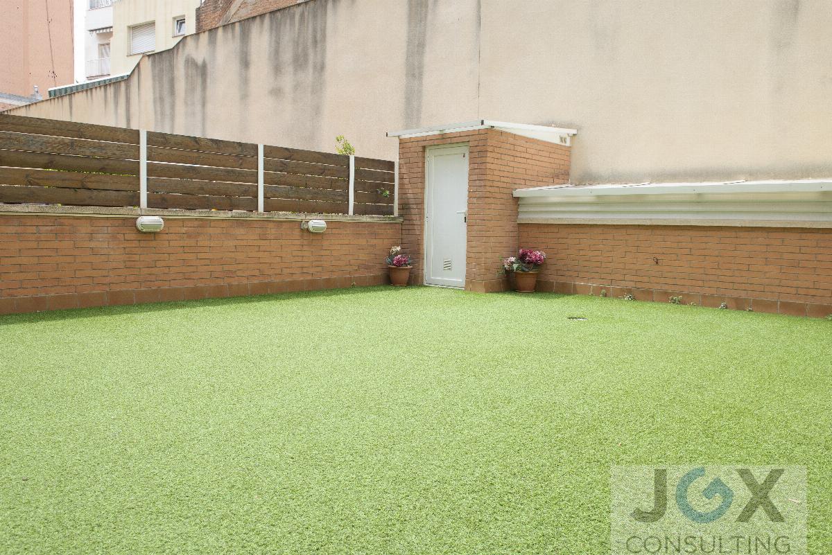 For sale of ground floor in Badalona