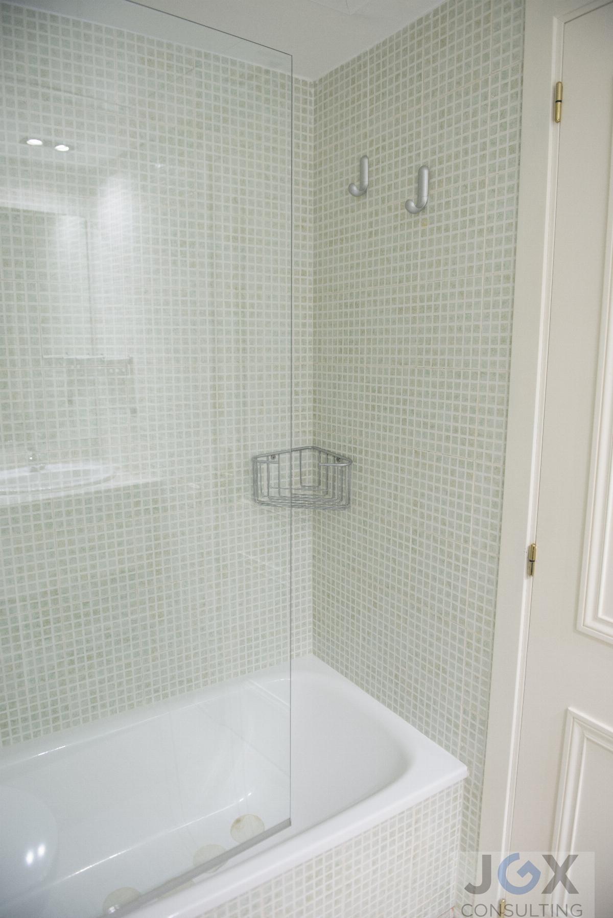 For sale of ground floor in Badalona