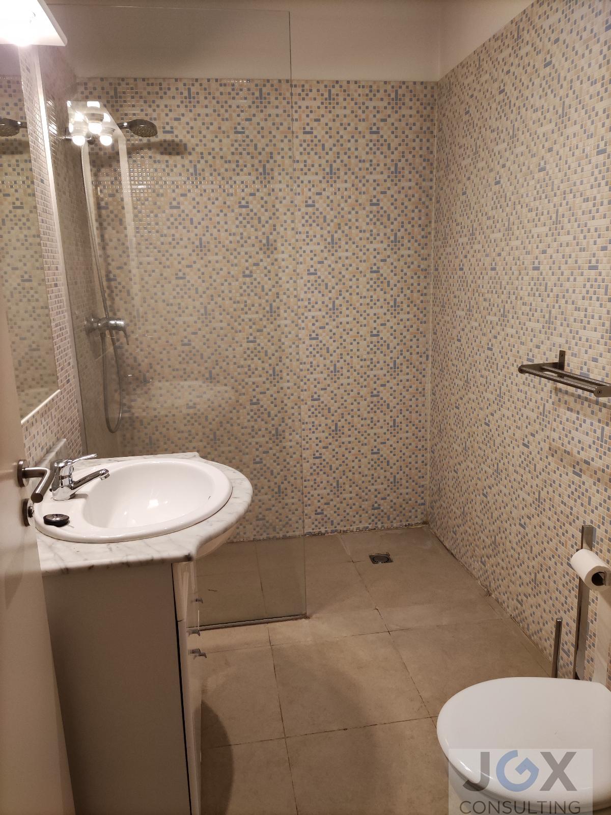 For sale of building in Badalona