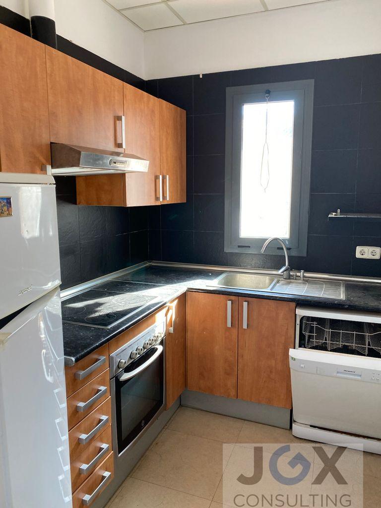 For sale of building in Badalona