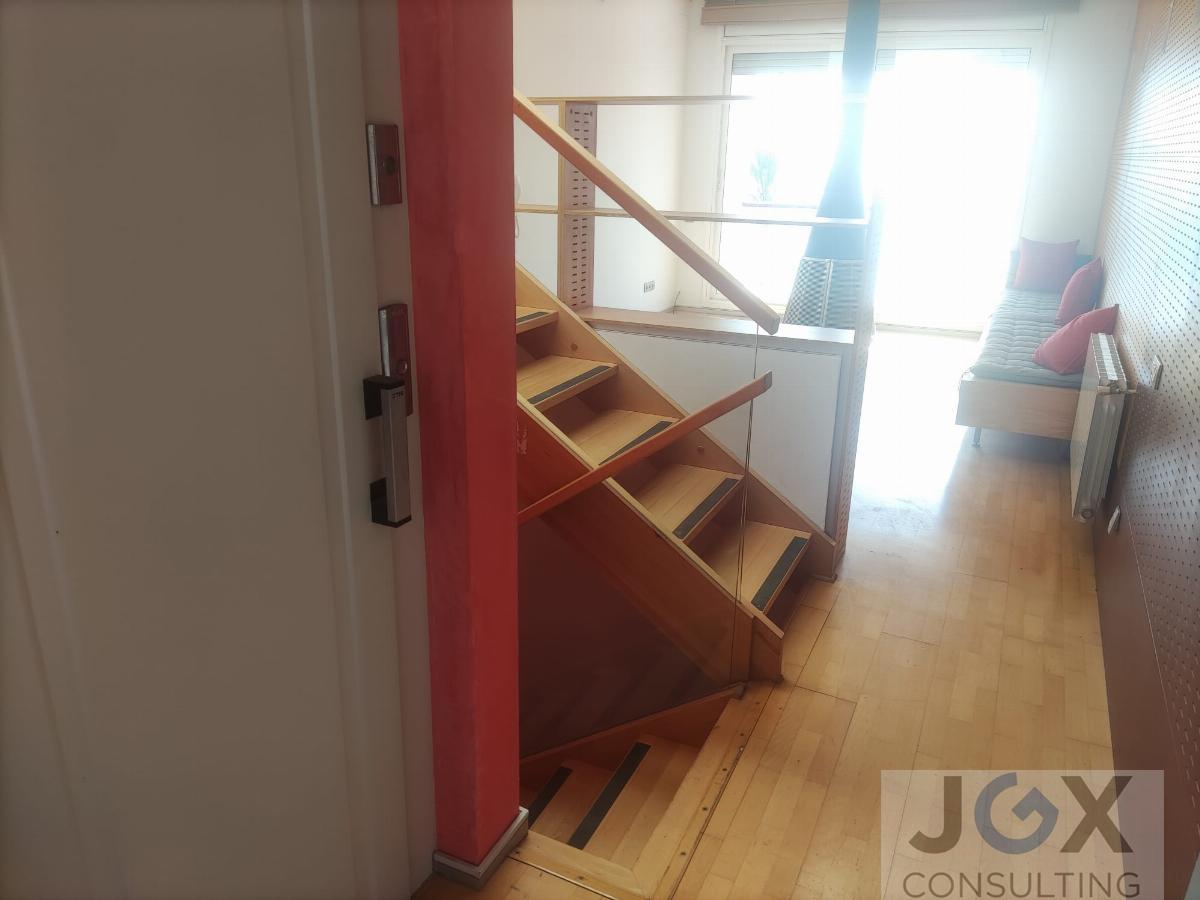 For sale of house in Badalona
