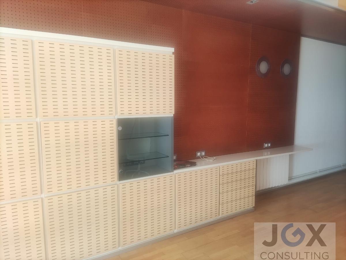 For sale of house in Badalona