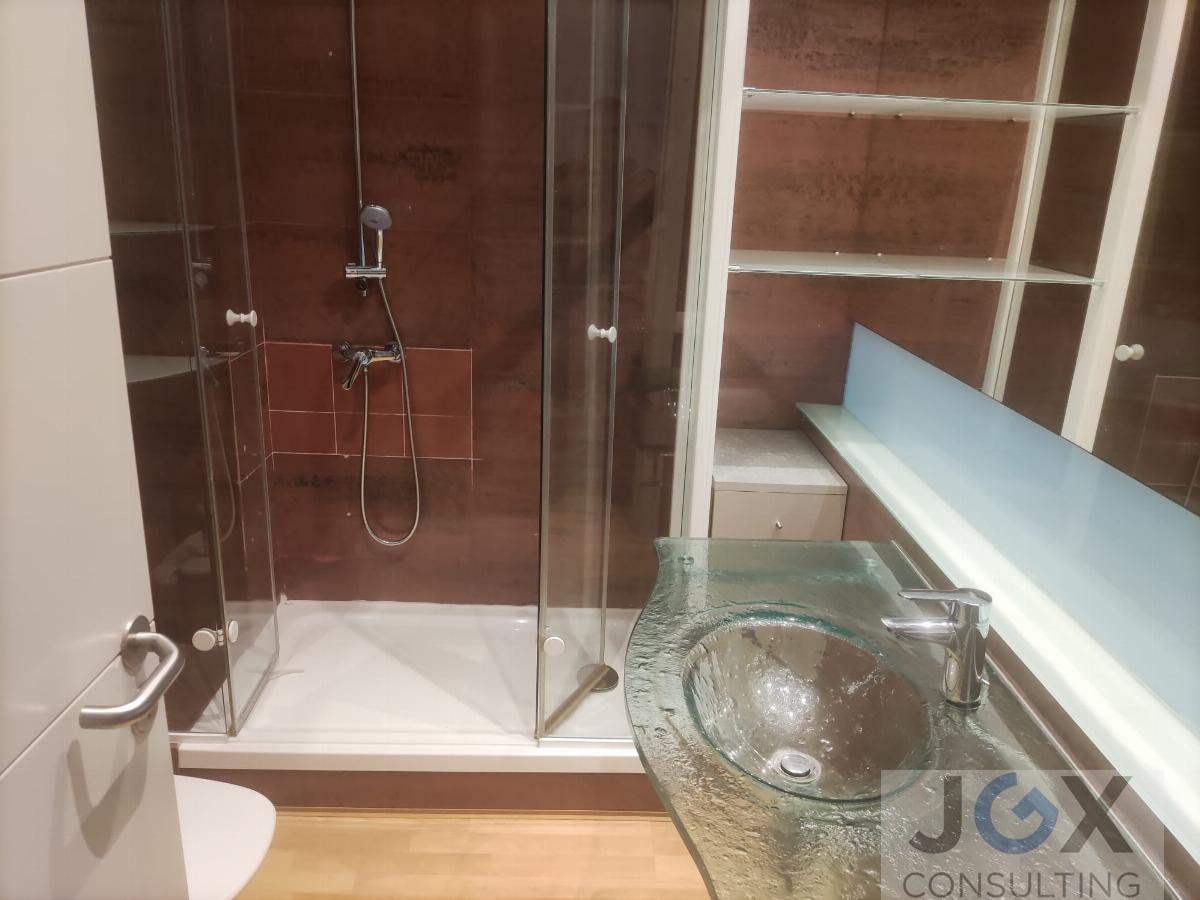 For sale of house in Badalona