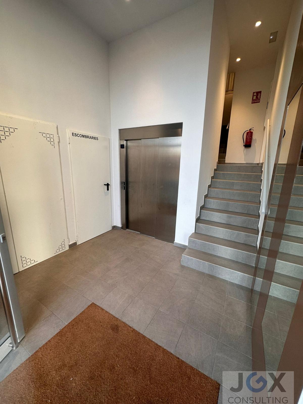 For rent of flat in Badalona