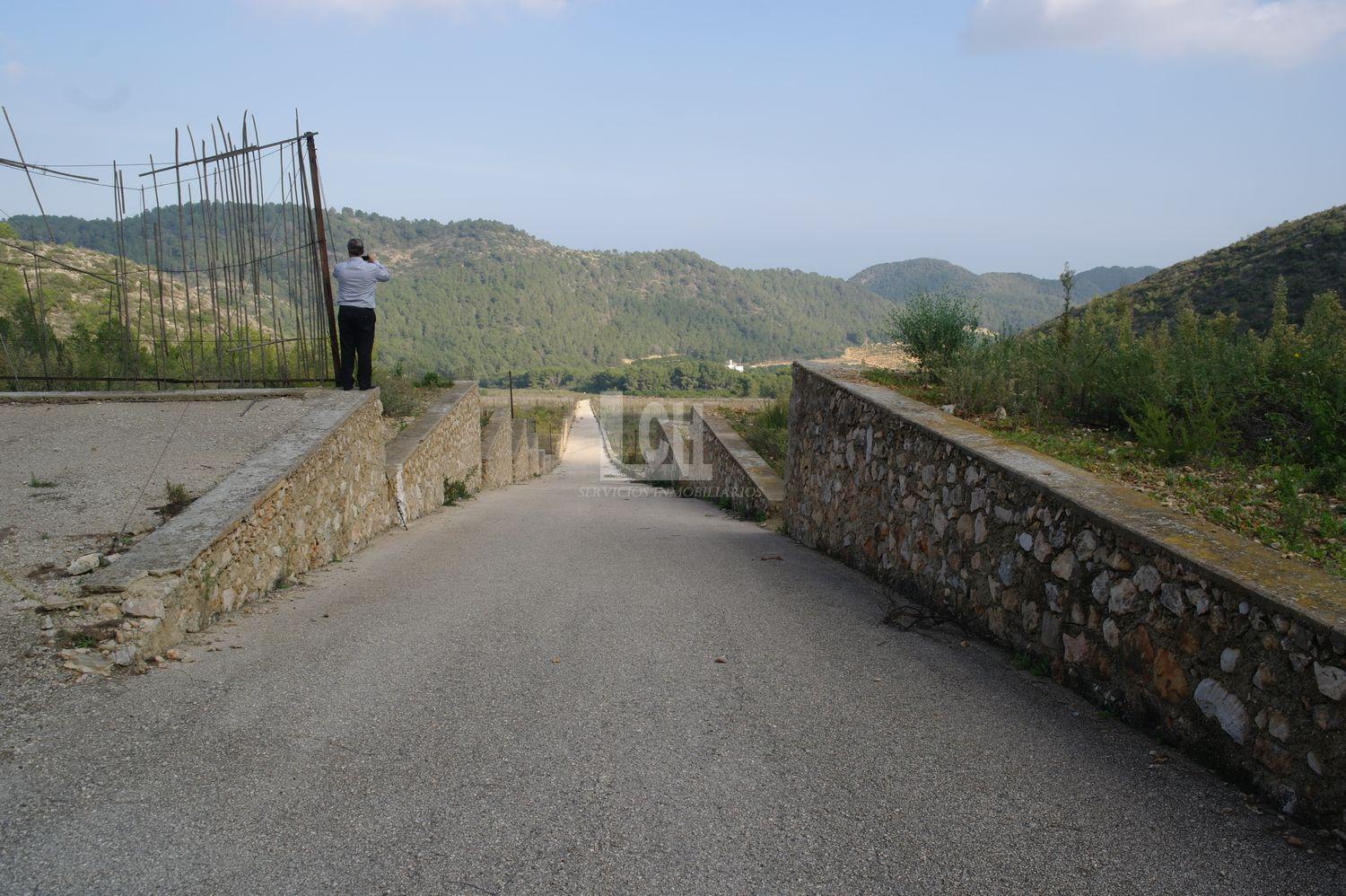 For sale of land in Favara