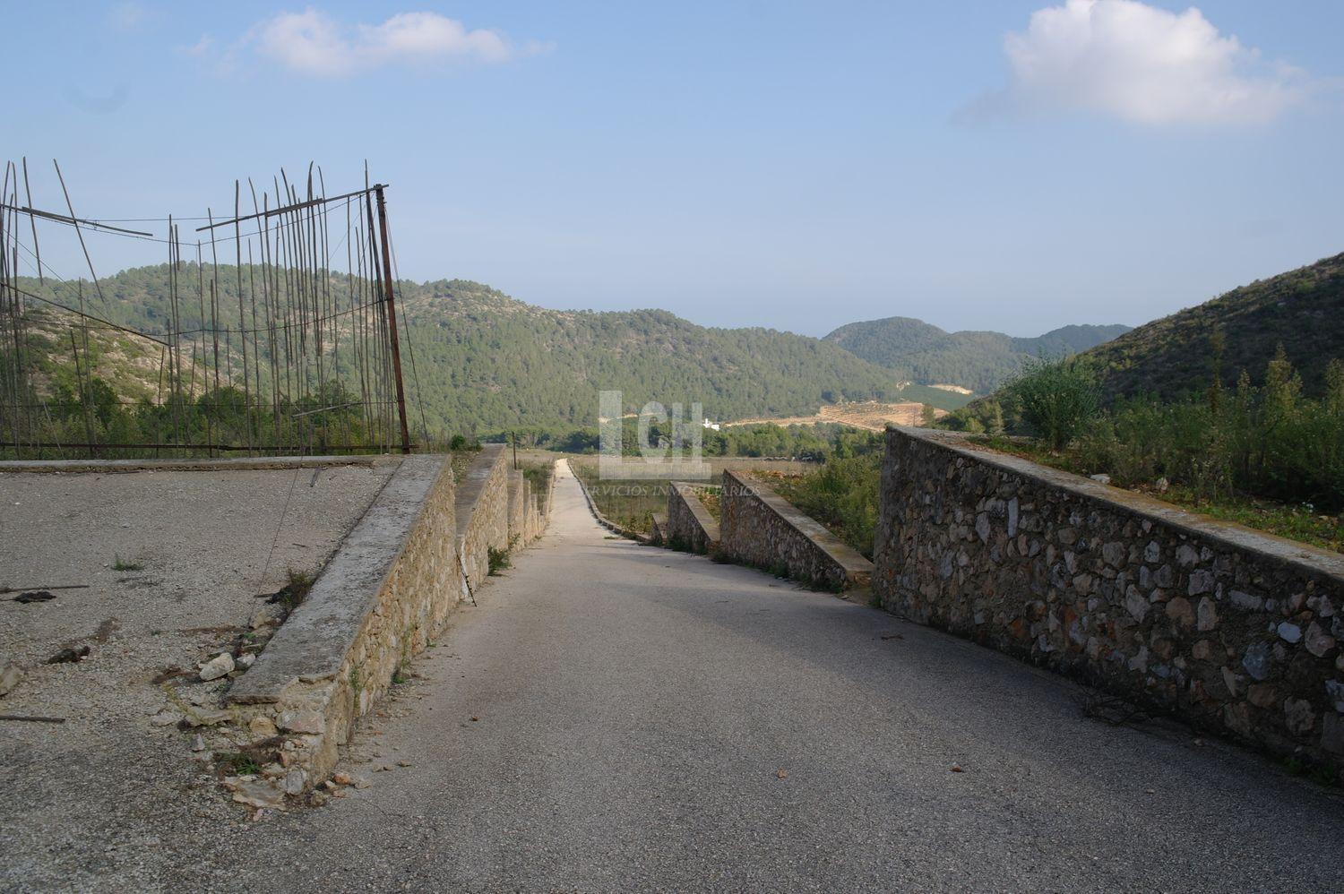 For sale of land in Favara