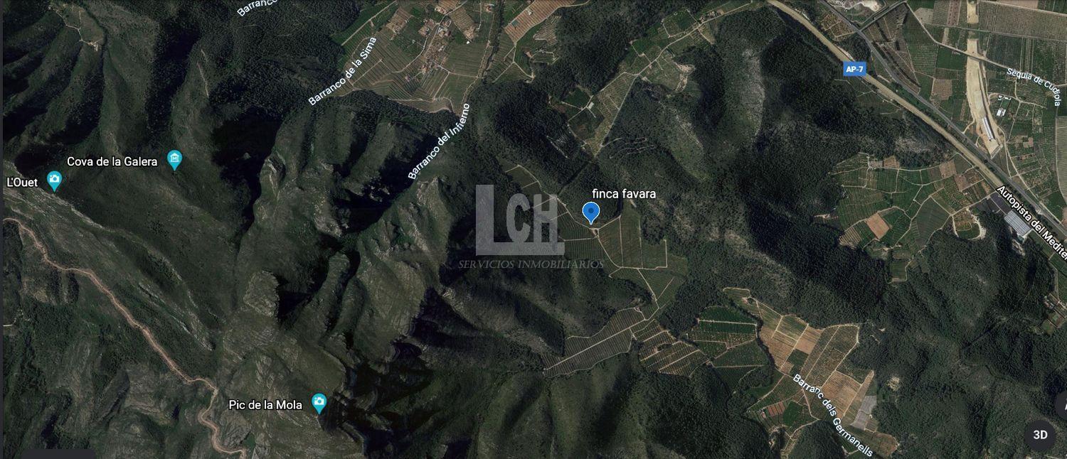 For sale of land in Favara