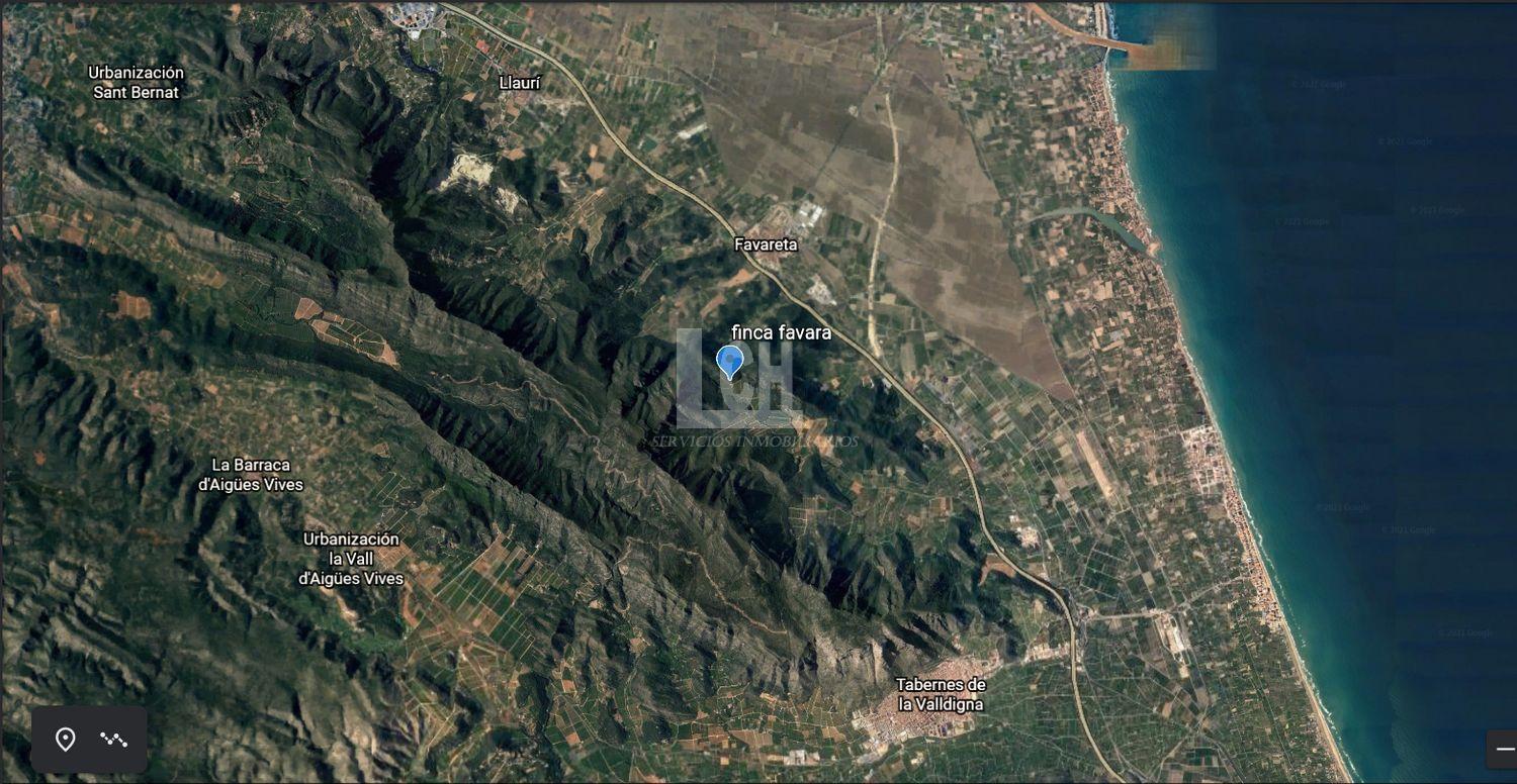 For sale of land in Favara