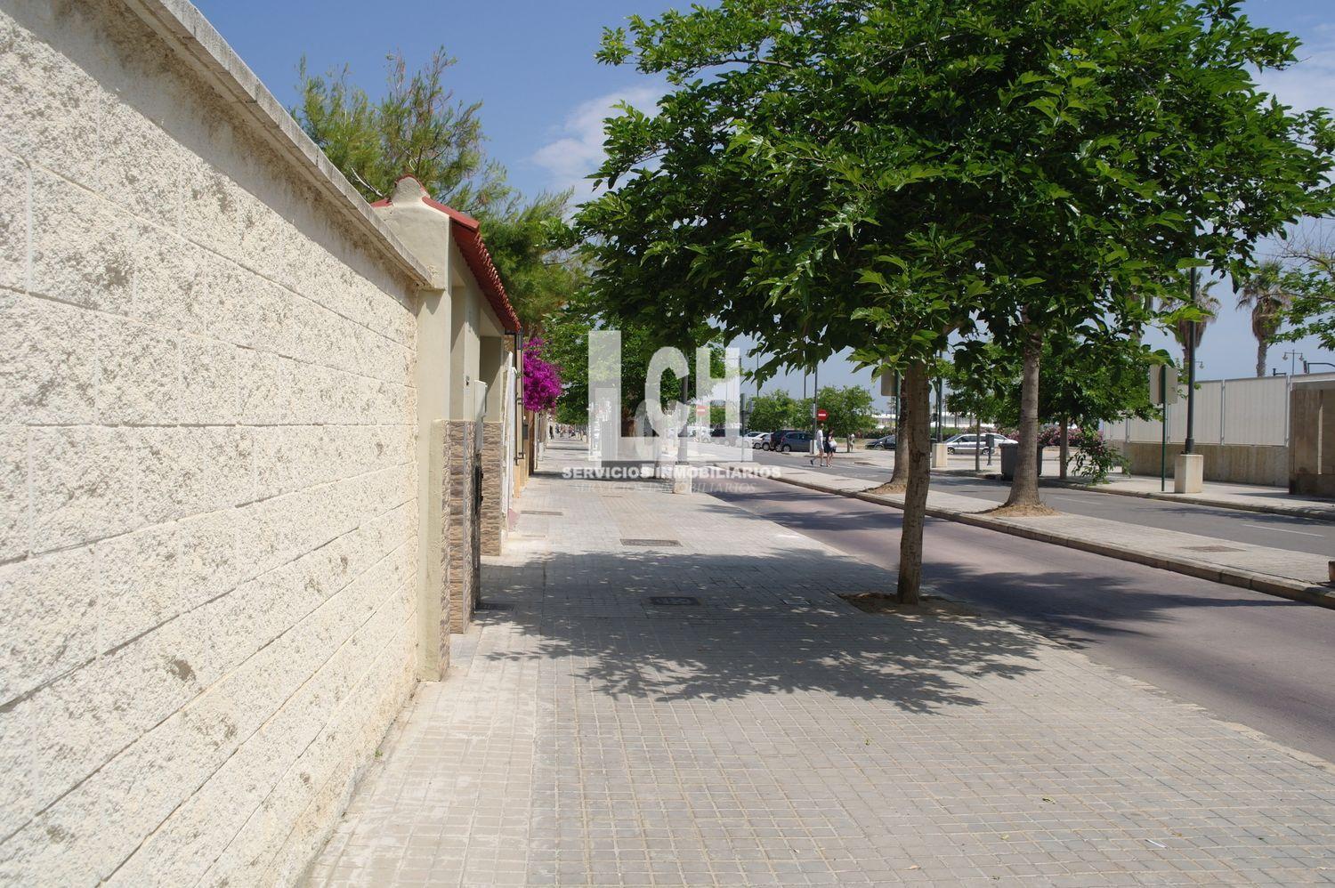 For sale of chalet in Valencia