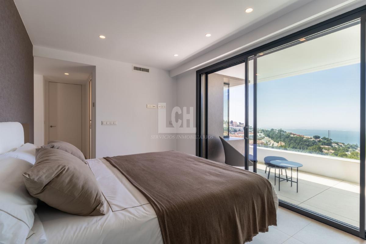 For sale of villa in Altea