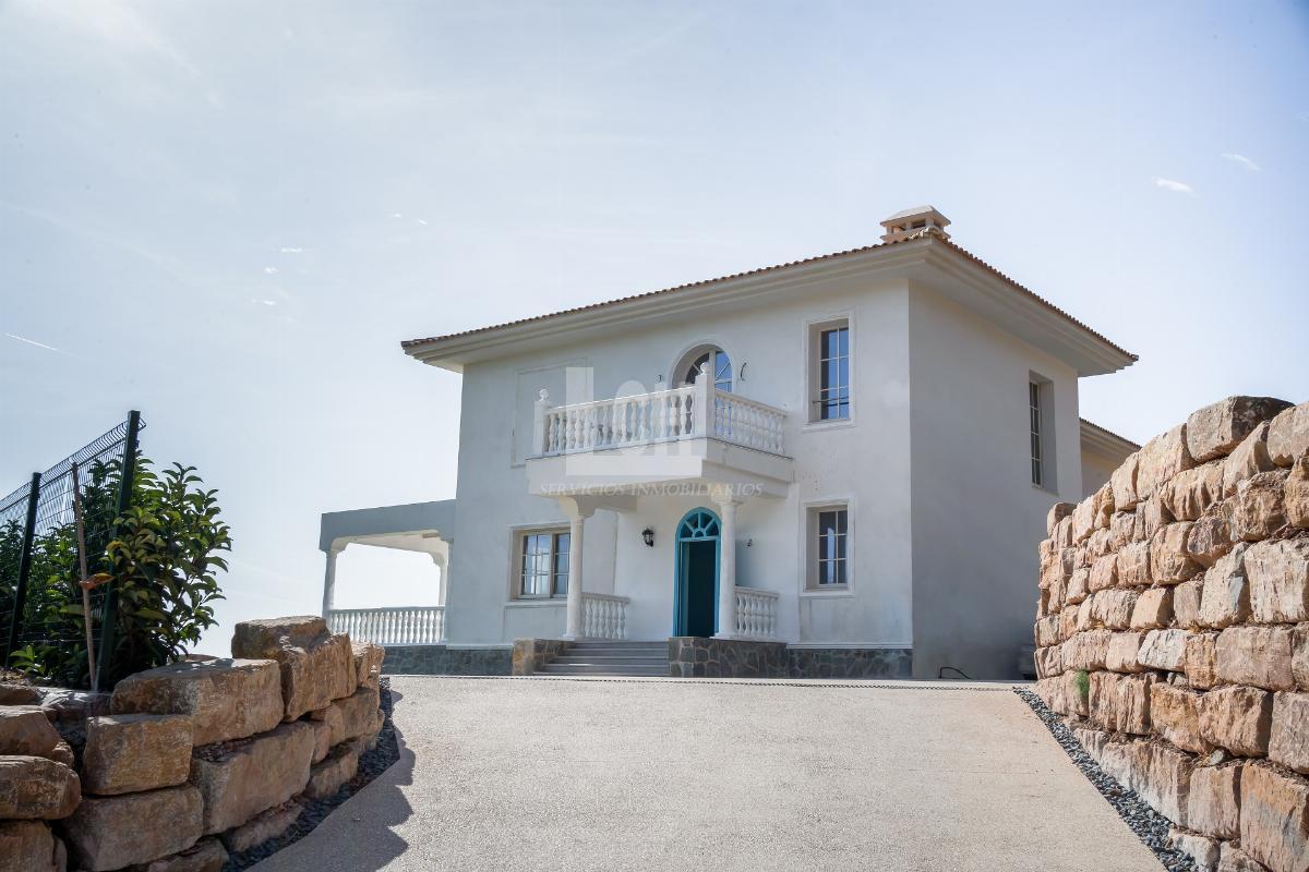 For sale of villa in Benahavís