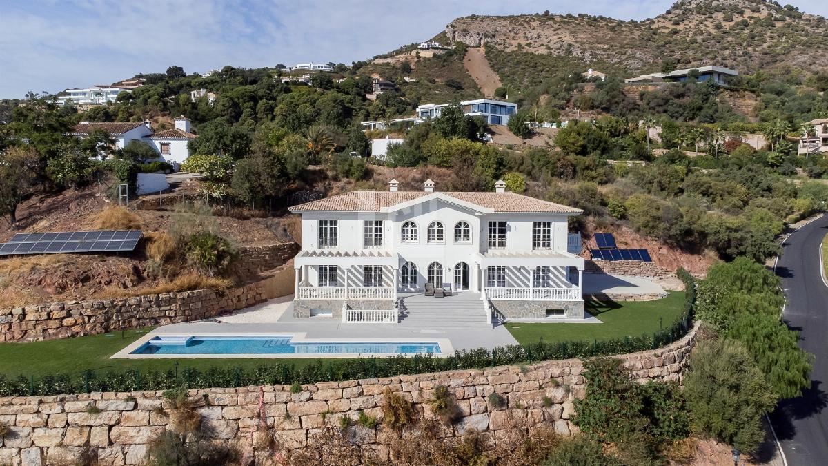 For sale of villa in Benahavís