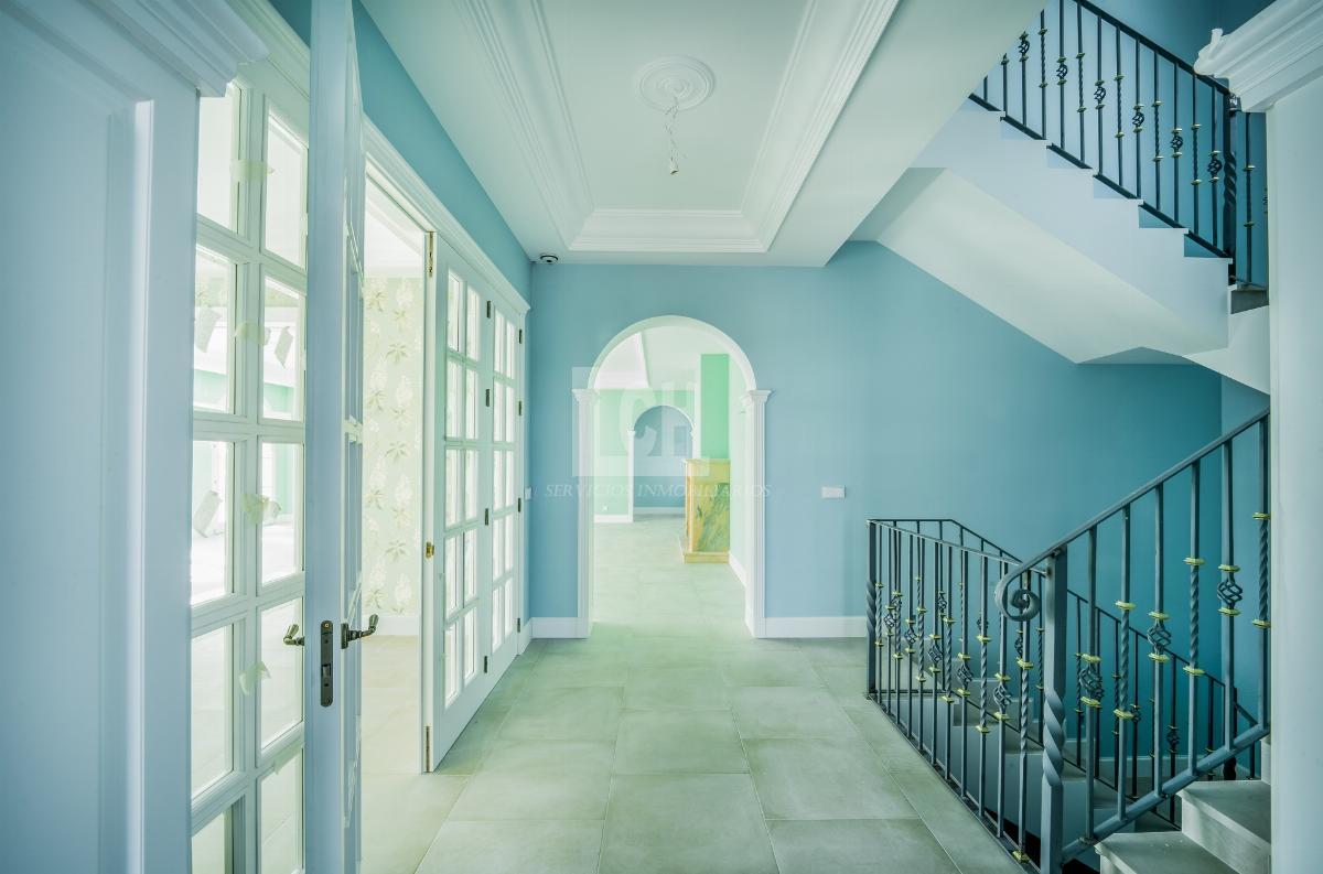 For sale of villa in Benahavís