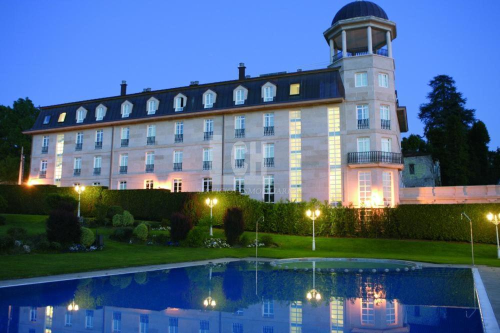 For sale of hotel in Mondariz