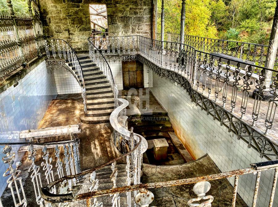 For sale of hotel in Mondariz