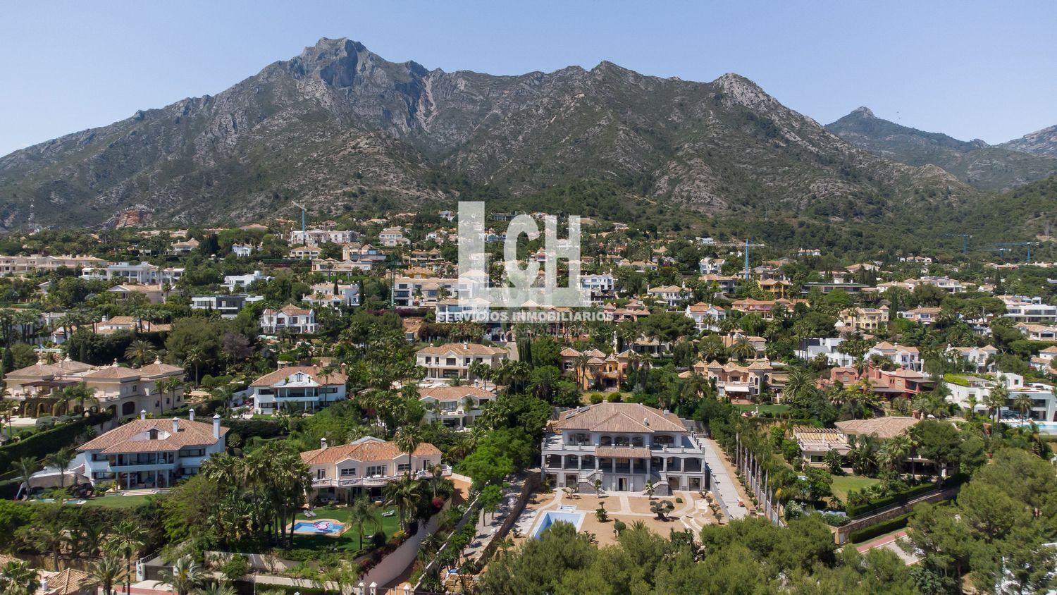 For sale of chalet in Marbella