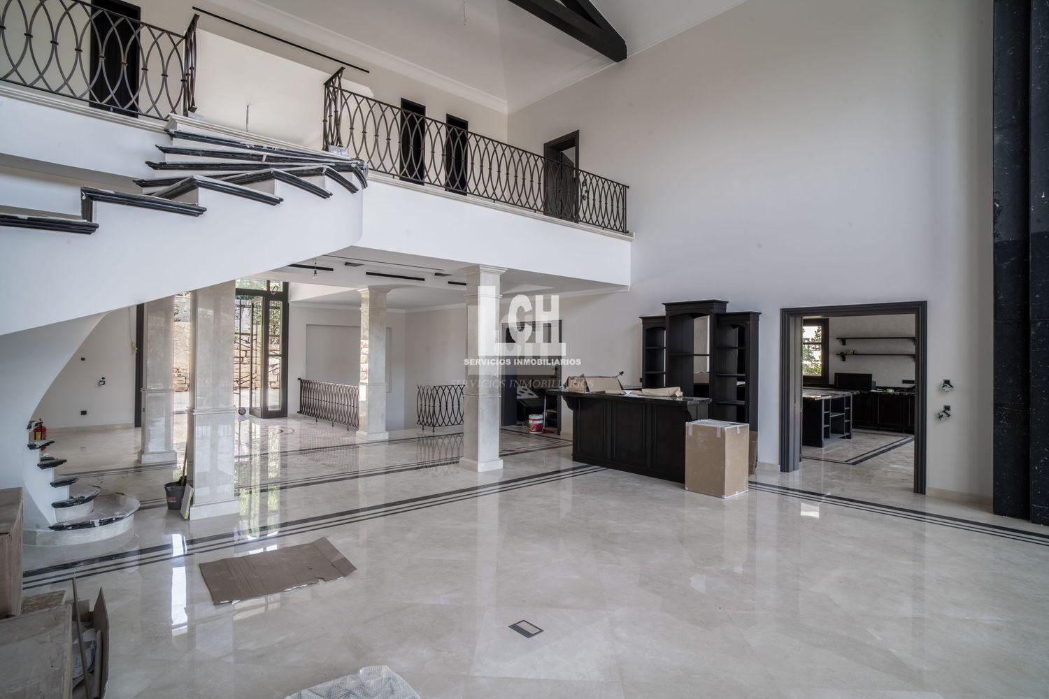 For sale of chalet in Marbella