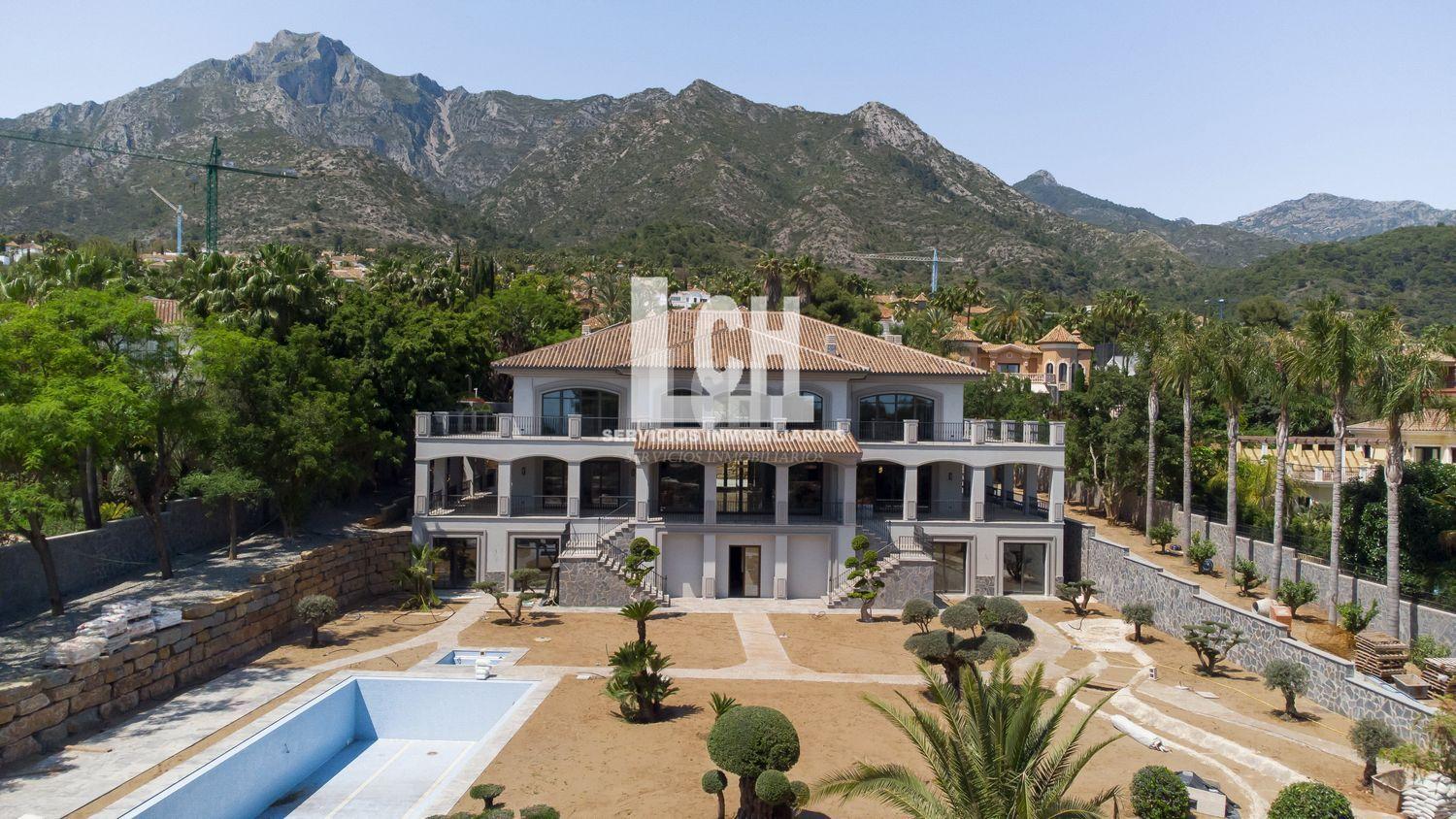 For sale of chalet in Marbella
