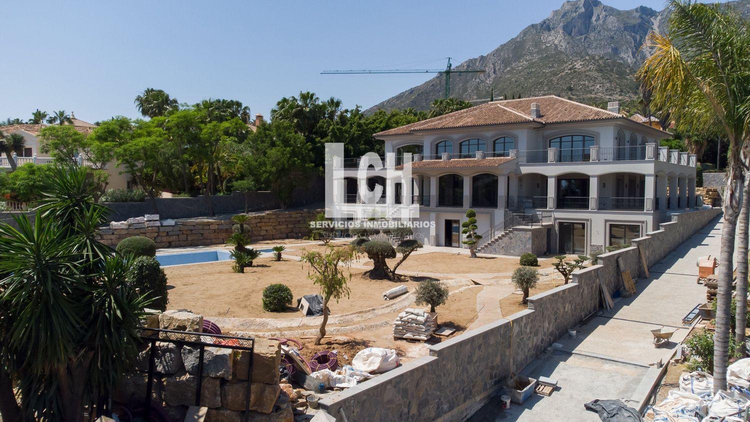 For sale of chalet in Marbella