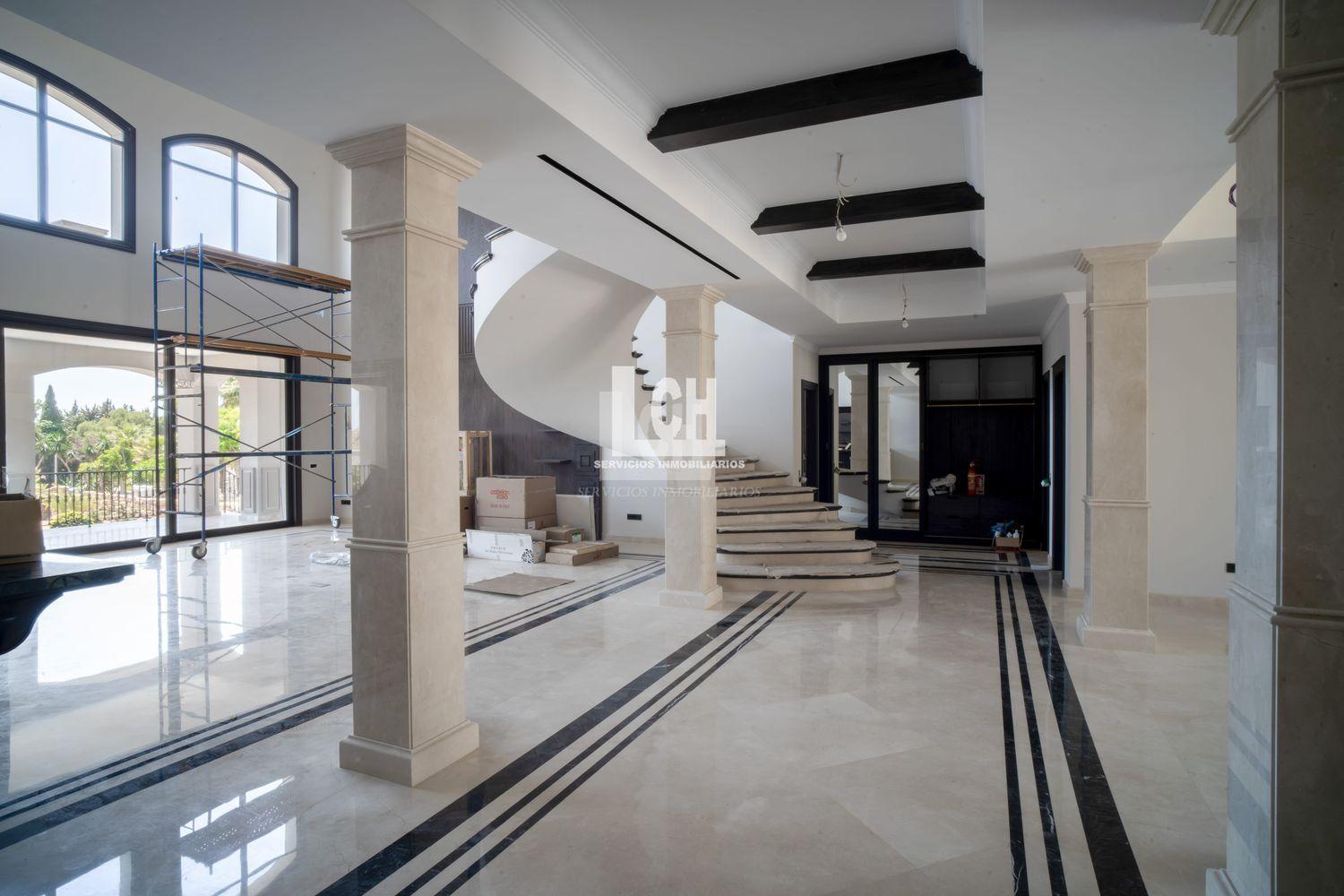 For sale of chalet in Marbella