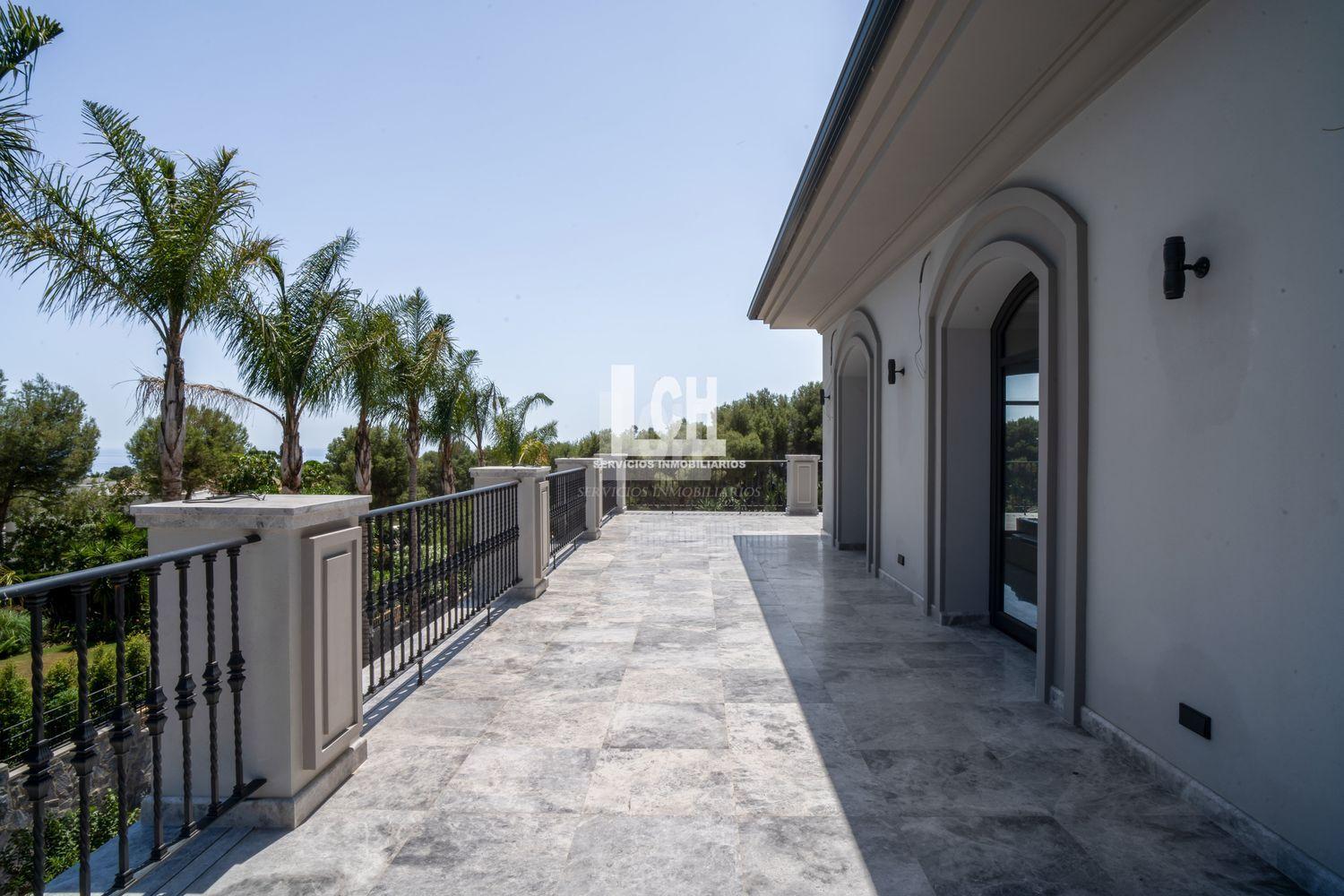 For sale of chalet in Marbella