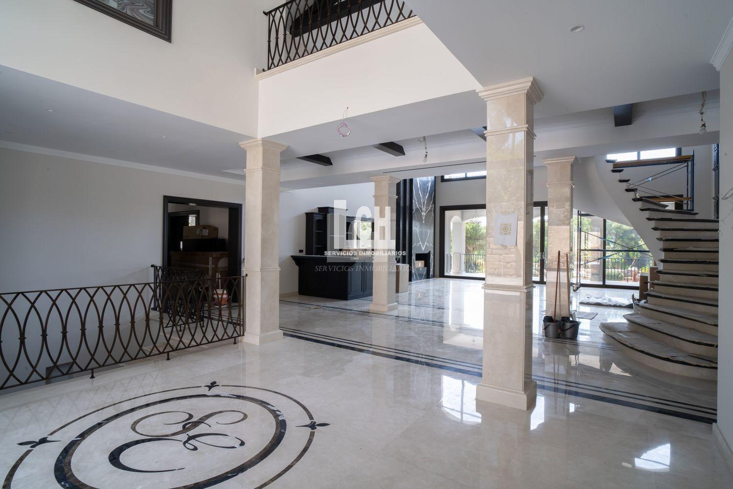 For sale of chalet in Marbella