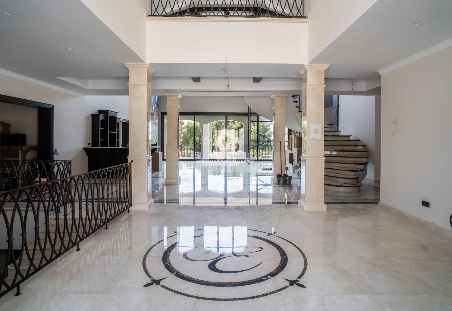 For sale of chalet in Marbella
