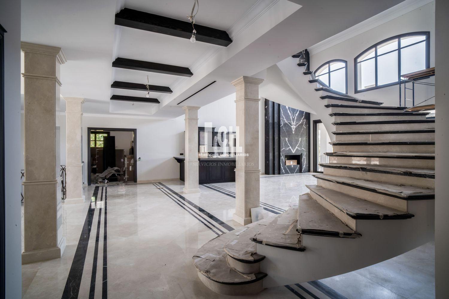 For sale of chalet in Marbella