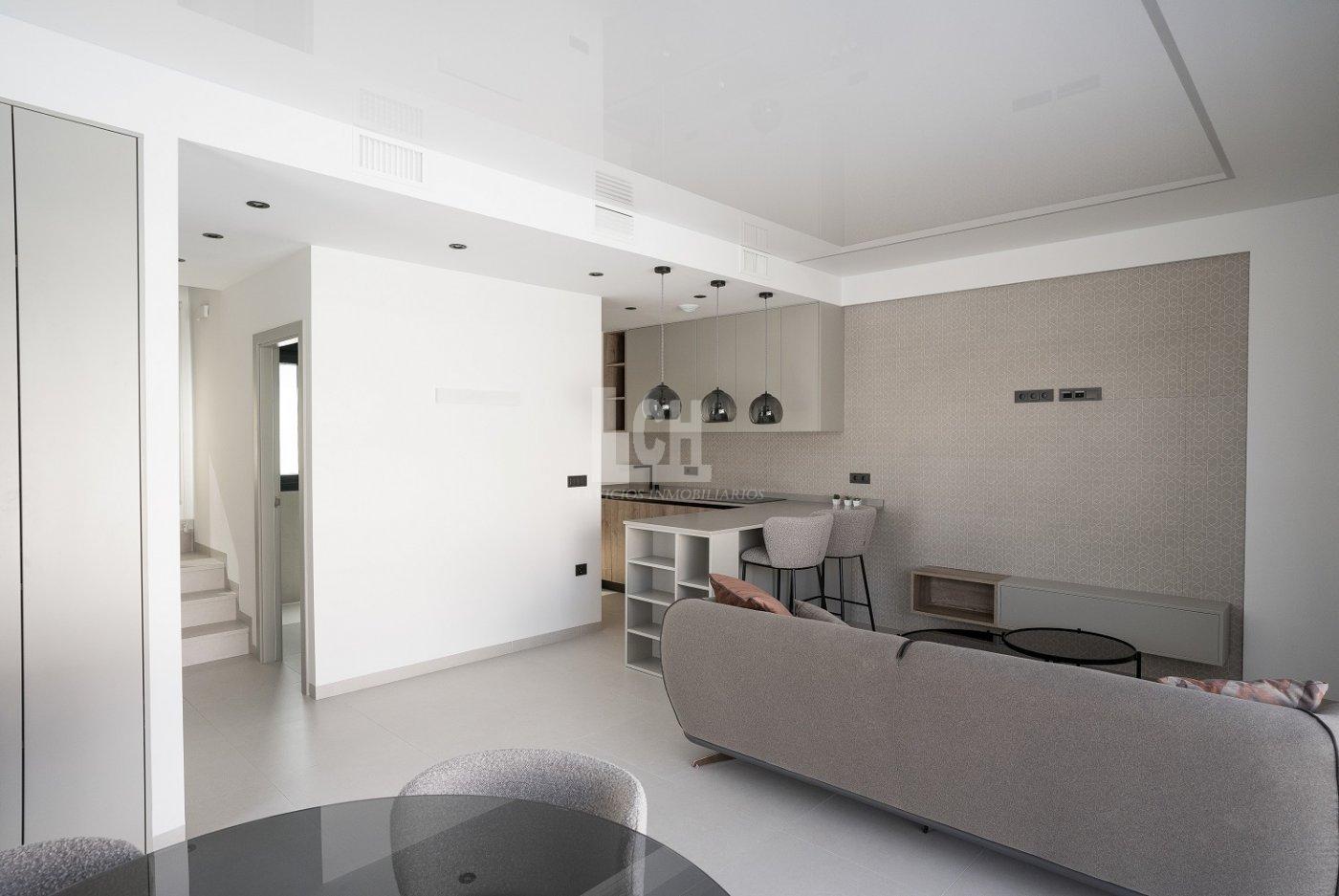 For sale of villa in San miguel de salinas