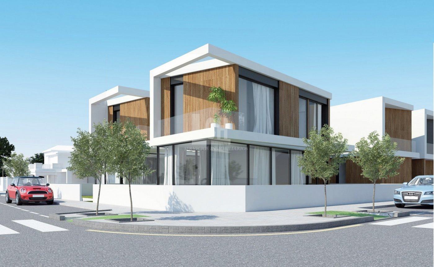 Zu verkaufen von villa in
 Pilar de la horadada