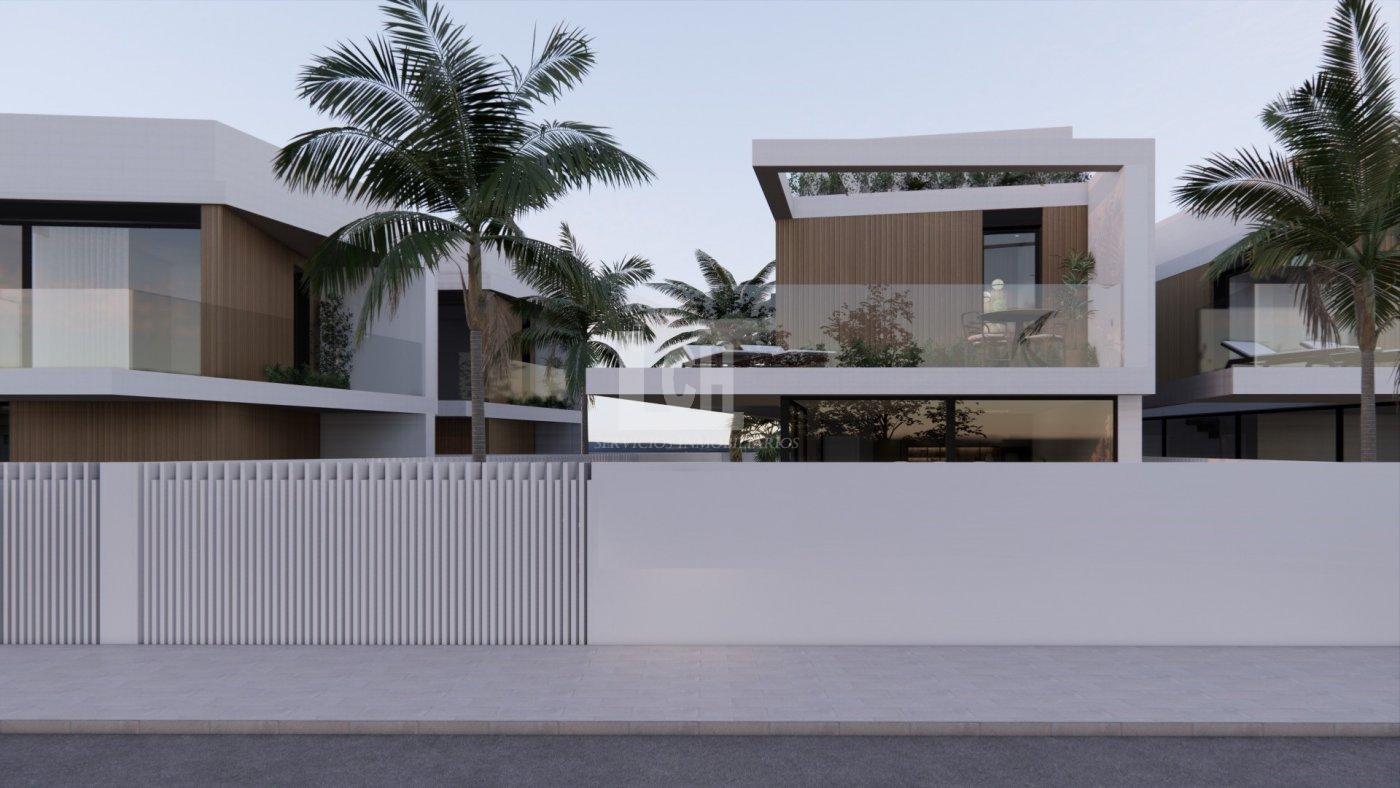 Zu verkaufen von villa in
 Pilar de la horadada
