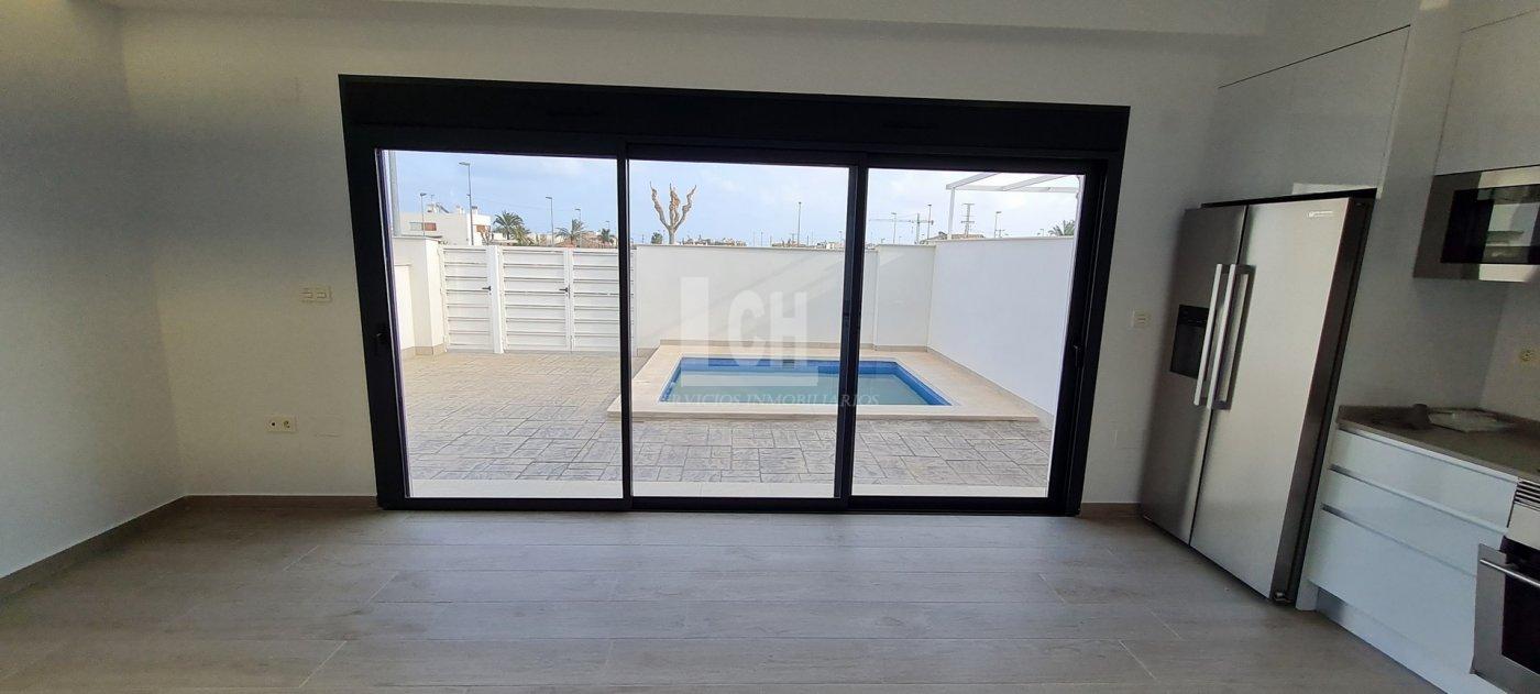 Myynti
 from
 huvila
 sisään

 Orihuela costa