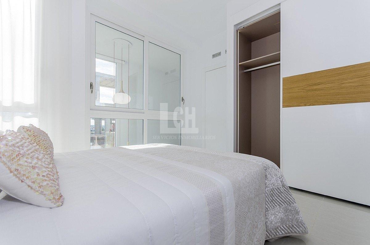 Venta de villa en Los montesinos