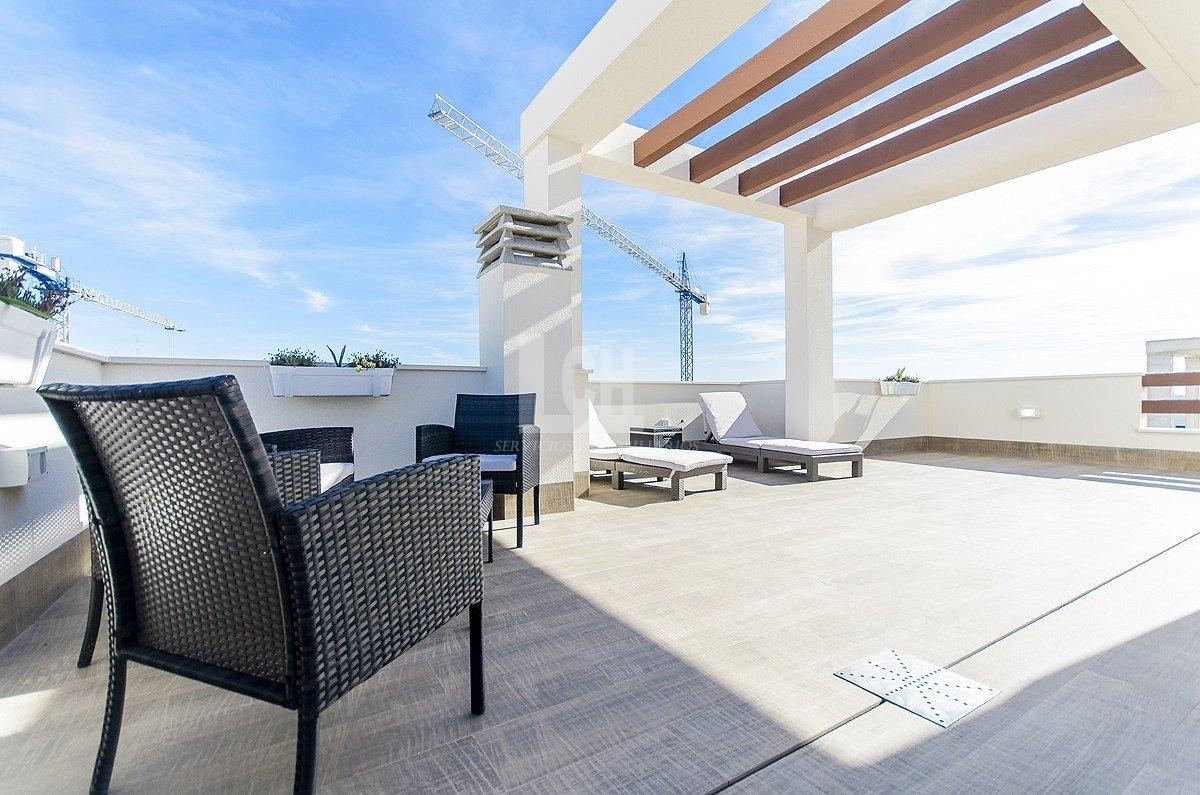 Venta de villa en Los montesinos