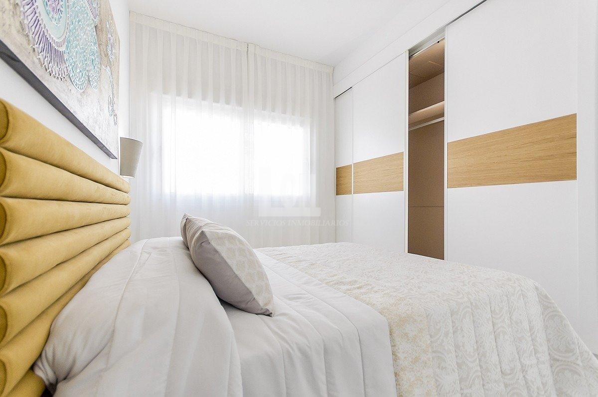 Venta de villa en Los montesinos