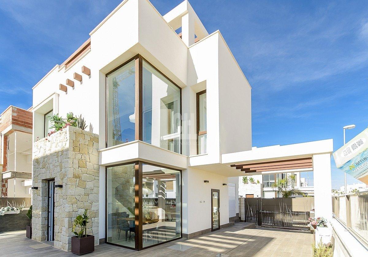 For sale of villa in Los montesinos