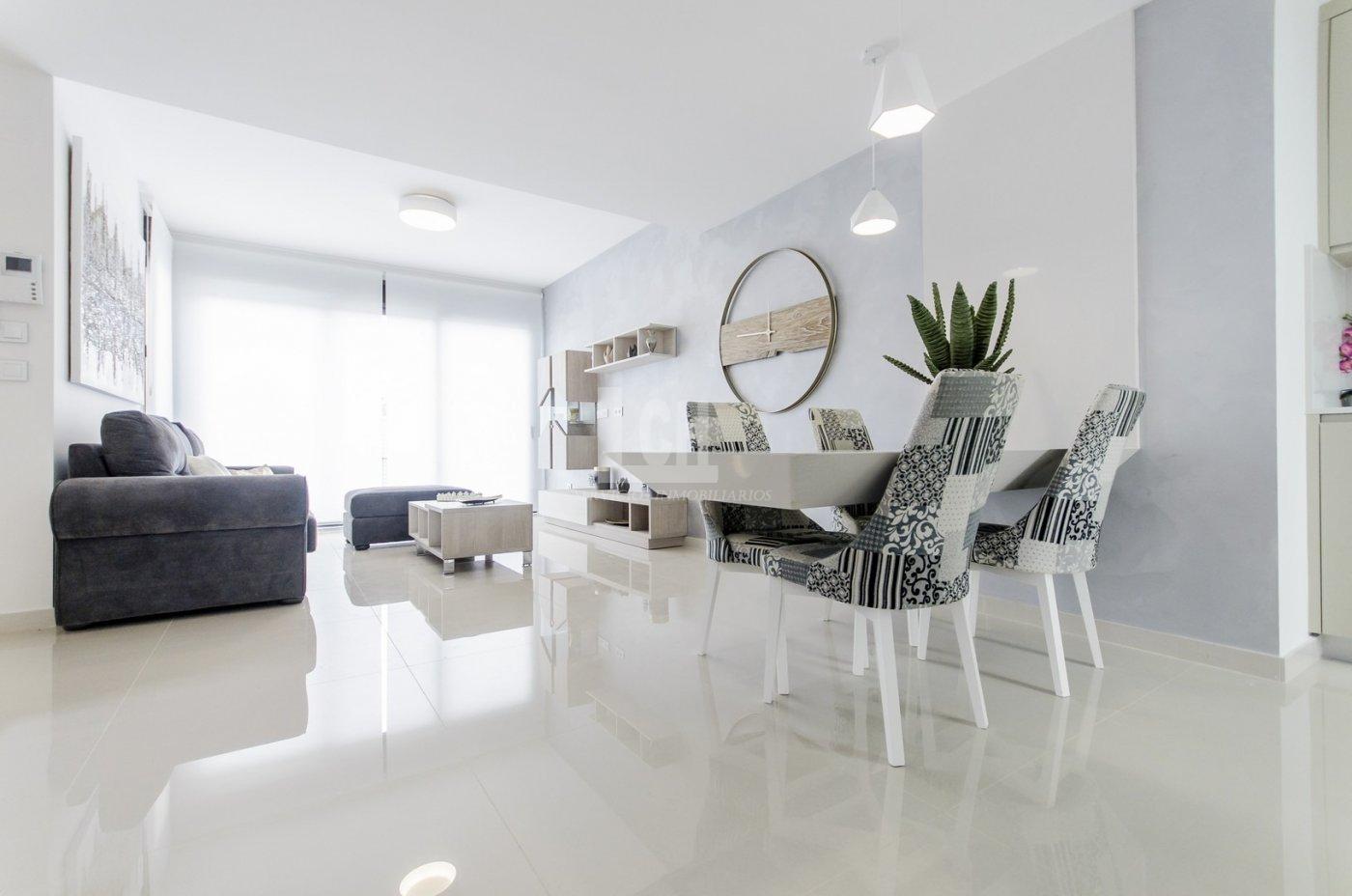 Venta de villa en San miguel de salinas