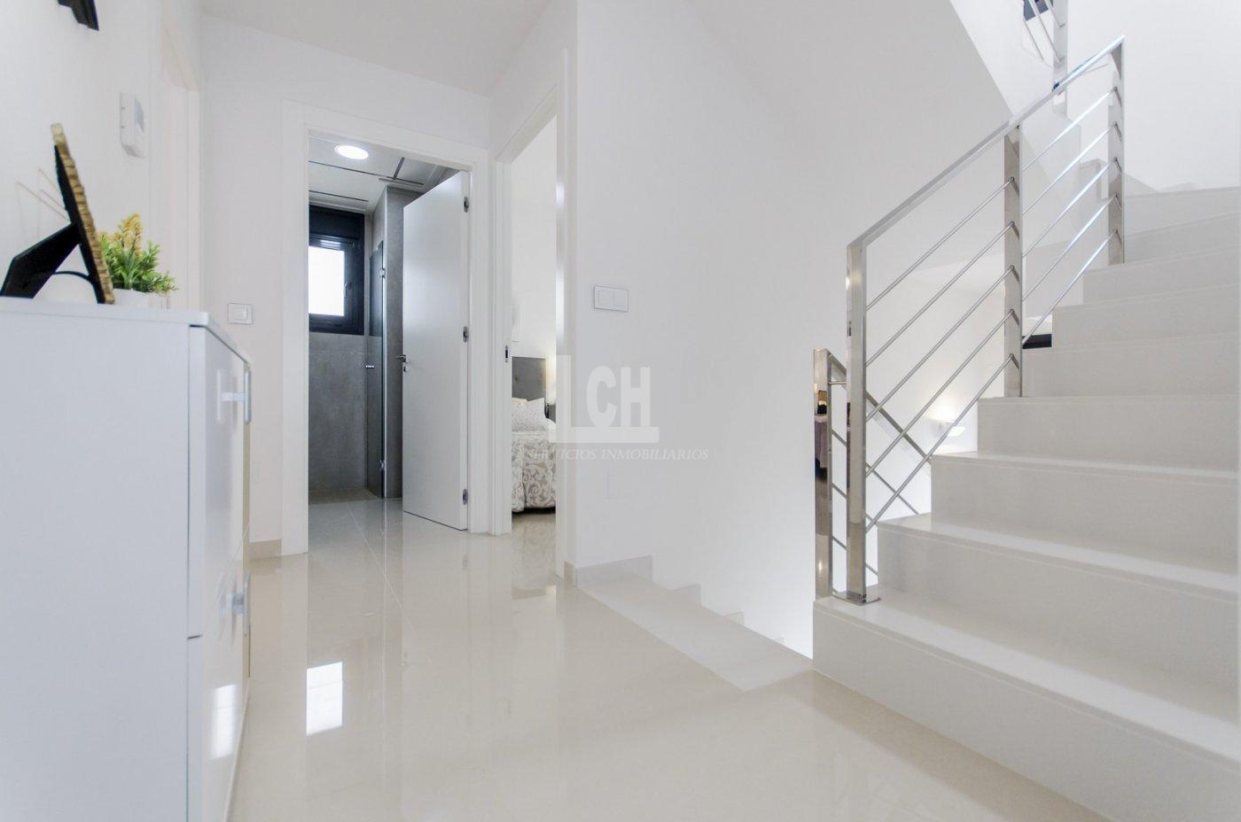 Venta de villa en San miguel de salinas