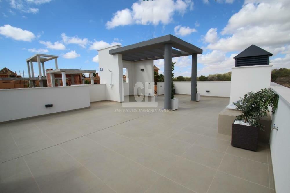 Venta de villa en San miguel de salinas