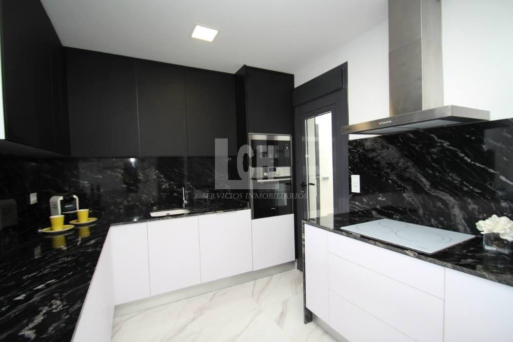 Venta de villa en San miguel de salinas
