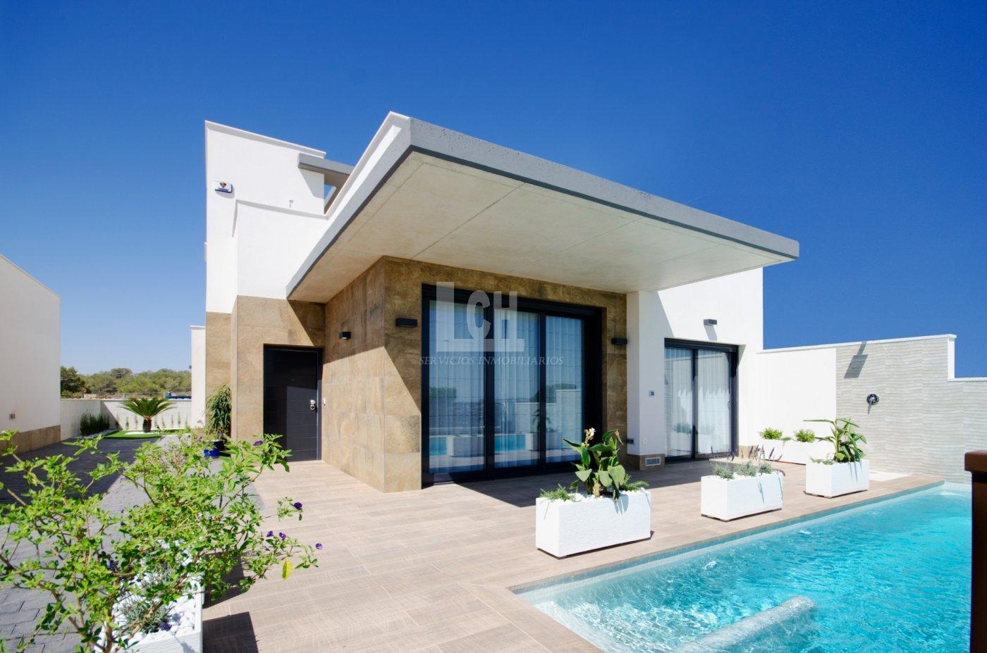 Venta de villa en San miguel de salinas