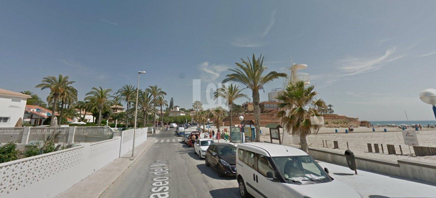 Myynti
 from
 huvila
 sisään

 Orihuela costa
