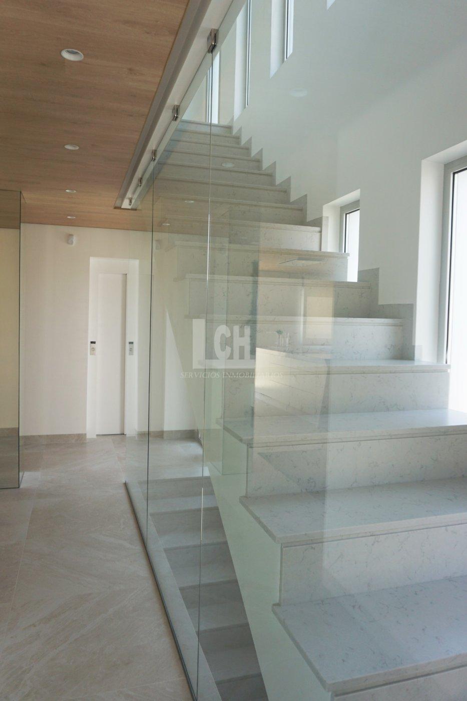 Zu verkaufen von villa in
 Orihuela costa