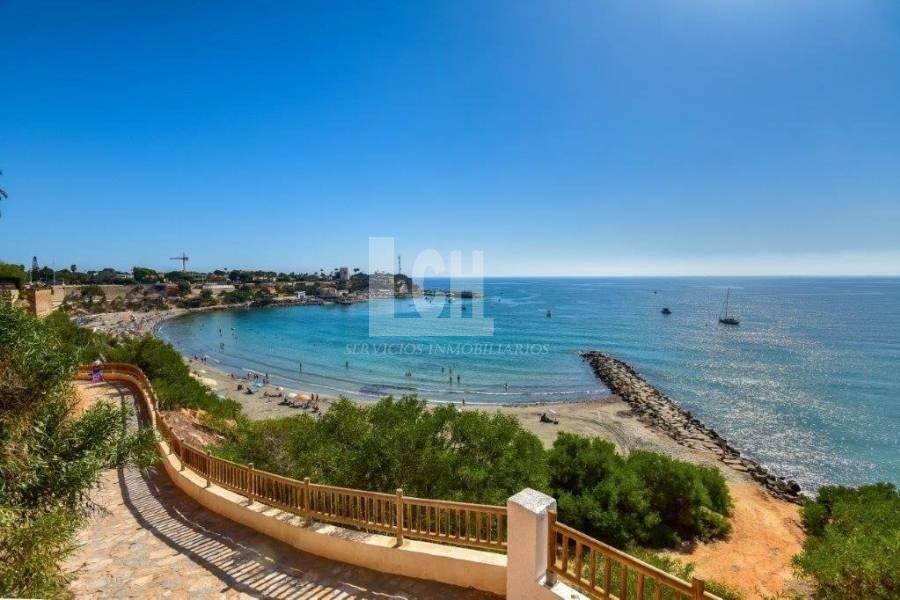 For sale of villa in Orihuela costa
