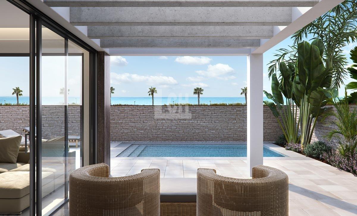 Zu verkaufen von villa in
 Pilar de la horadada