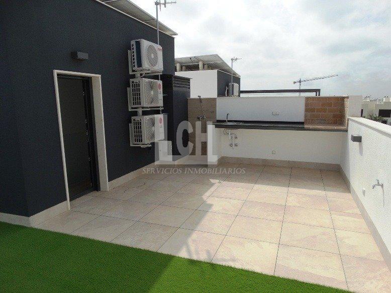 For sale of villa in Pilar de la horadada