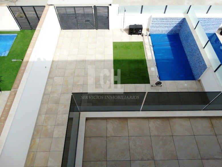 For sale of villa in Pilar de la horadada