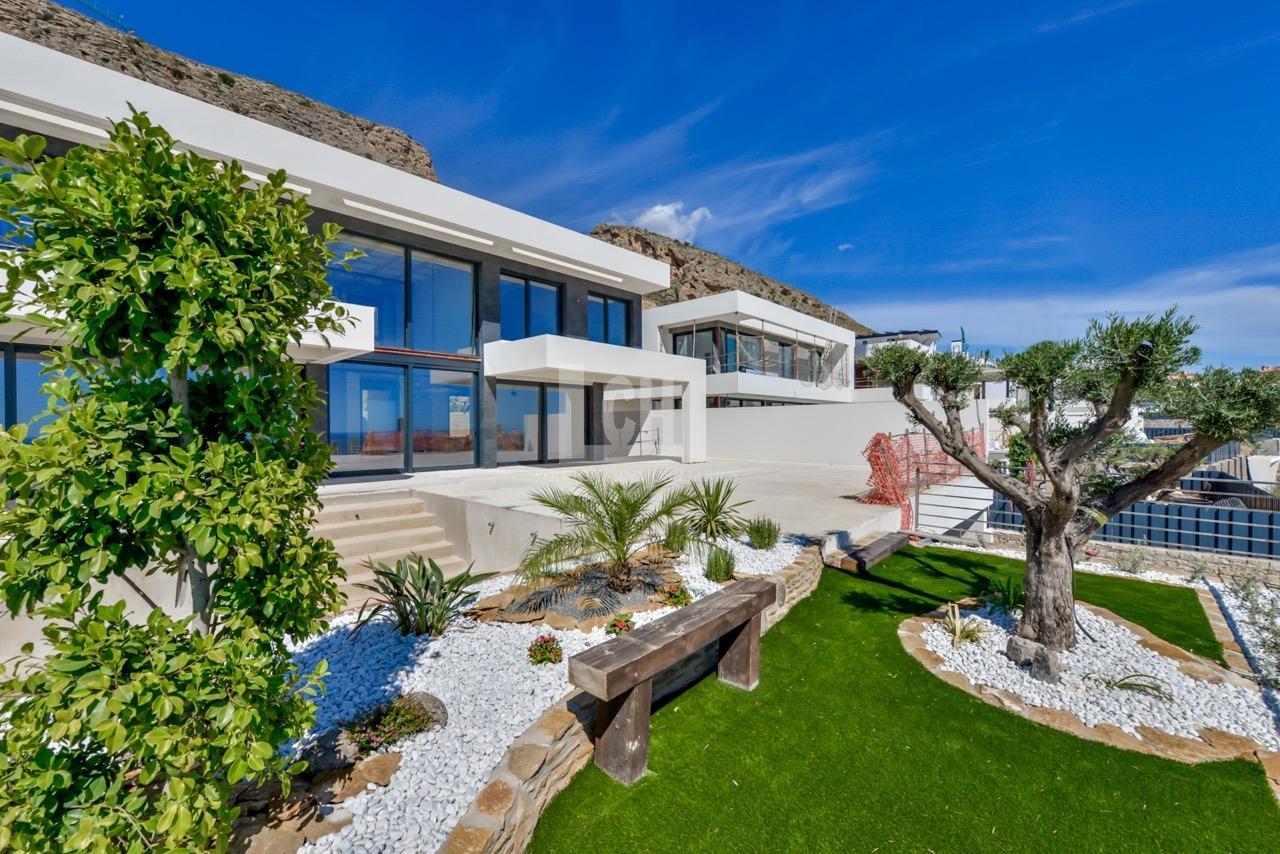 For sale of villa in Finestrat