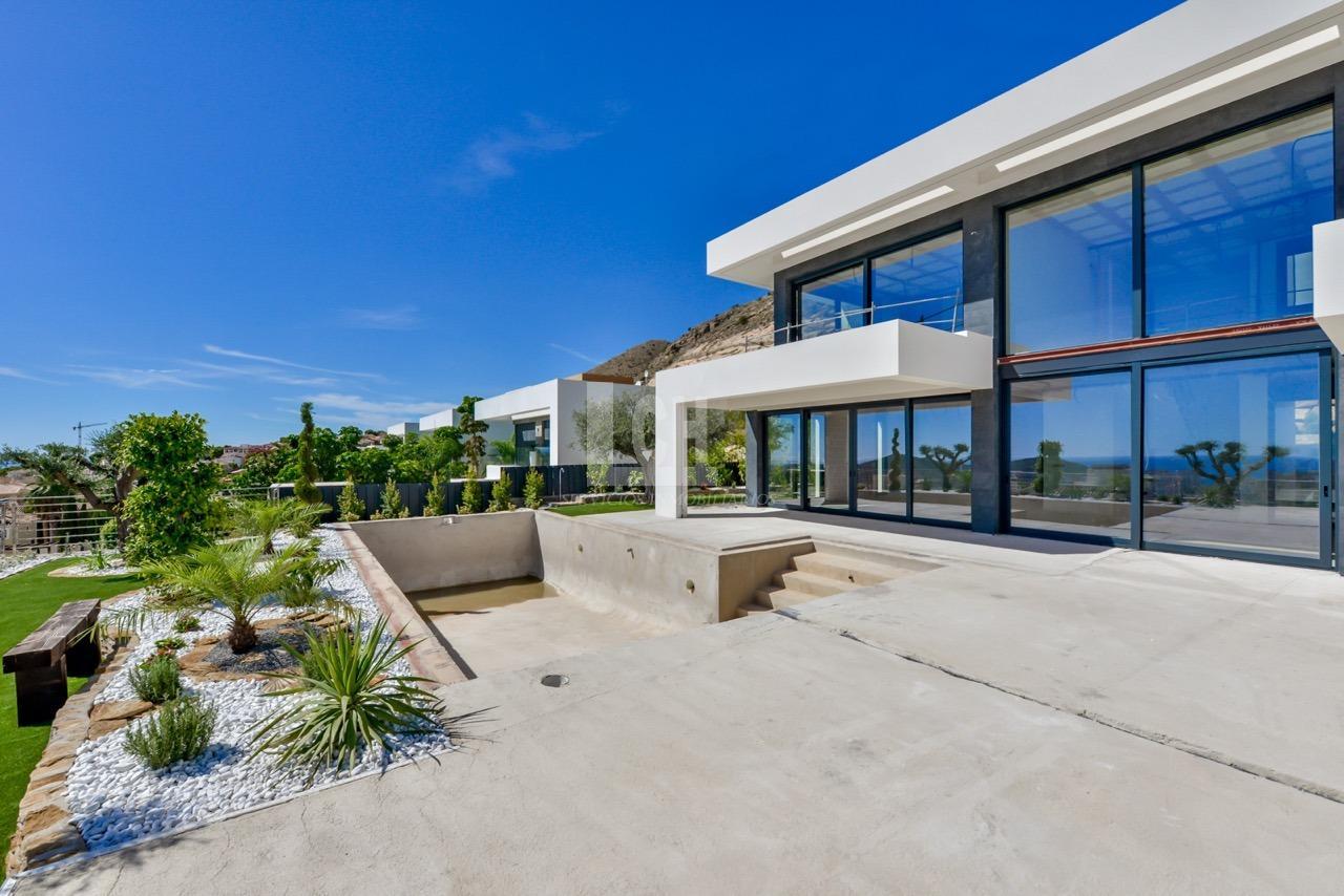 For sale of villa in Finestrat