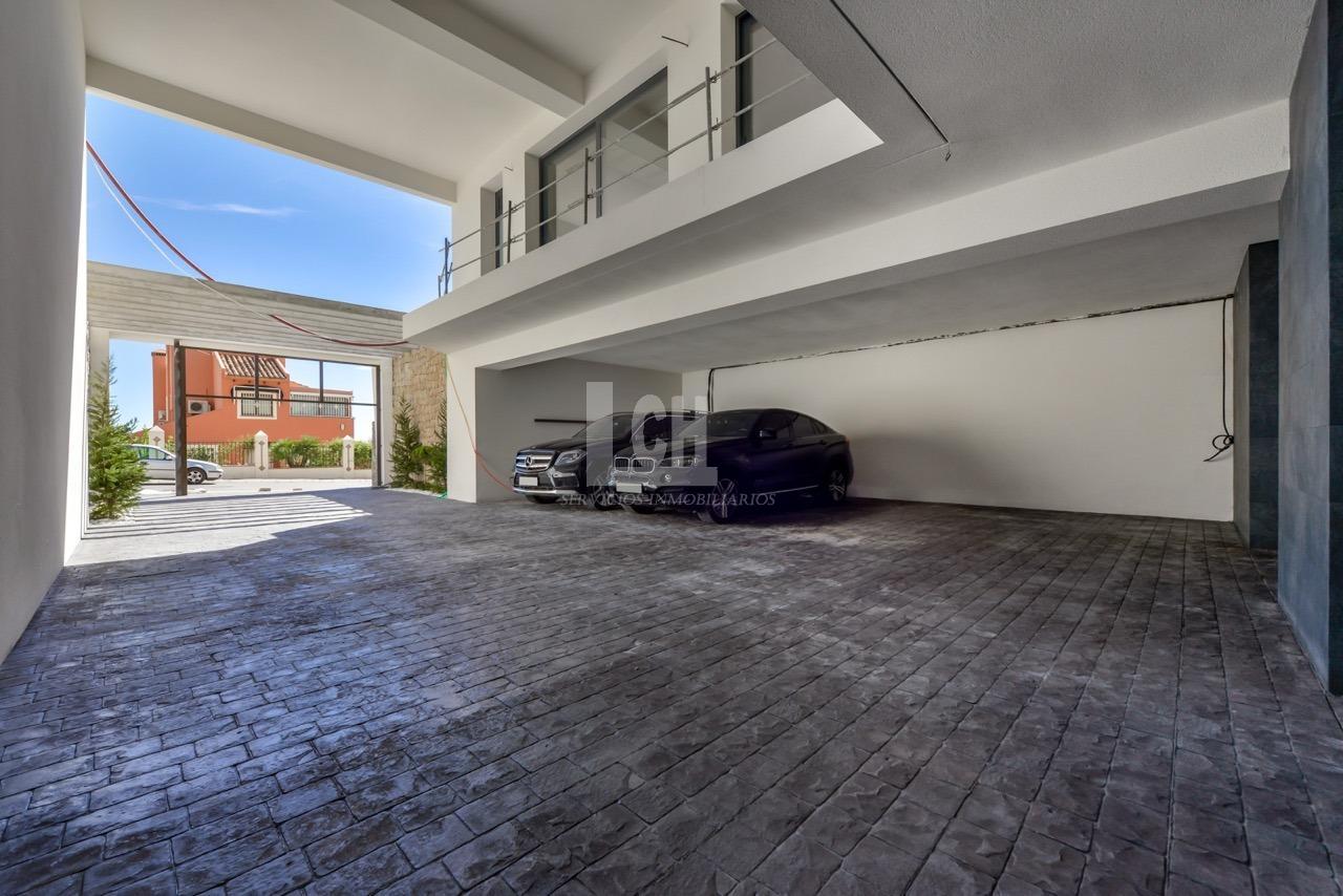 For sale of villa in Finestrat